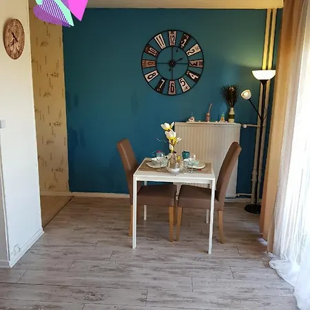 Cosy Chaleureux Avec Grand Balcon